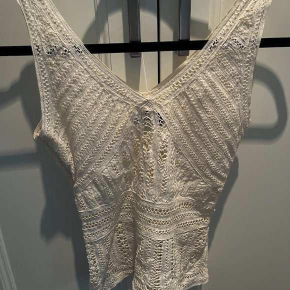 ZARA WOMAN crocheted top - small ladies - Picture 2 of 6